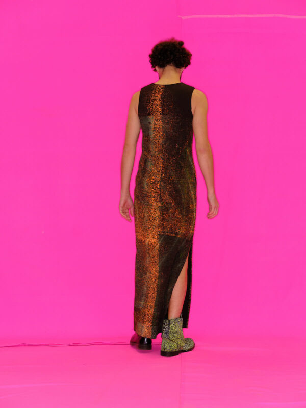 ROBE MOULANTE N°80006